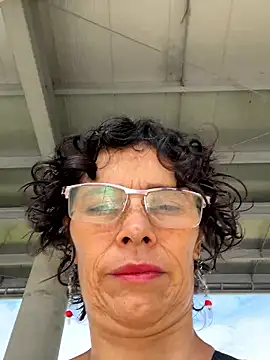 MireyaTorresGu online show from 10/20/25, 01:33