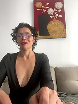 MireyaTorresGu online show from 10/27/25, 04:08