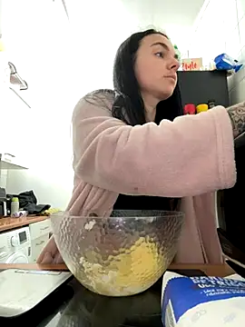 yorkshiregal online show from 10/28/25, 05:12