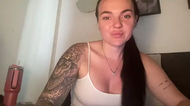 yorkshiregal online show from 10/13/25, 09:55