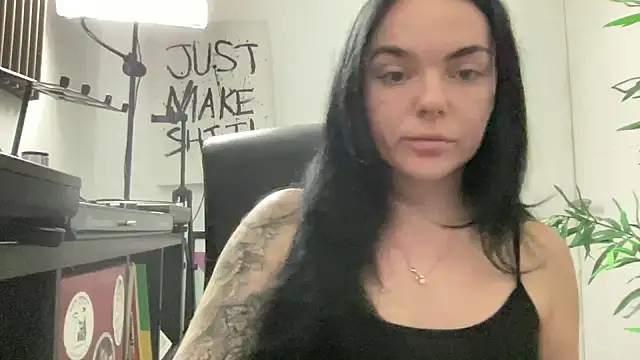 yorkshiregal online show from 11/27/25, 07:09