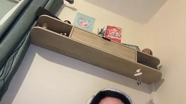 yorkshiregal online show from 12/19/25, 06:38