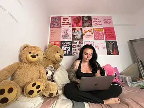 yorkshiregal online show from 05/24/26, 06:46