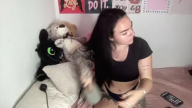 yorkshiregal online show from 04/06/26, 08:15