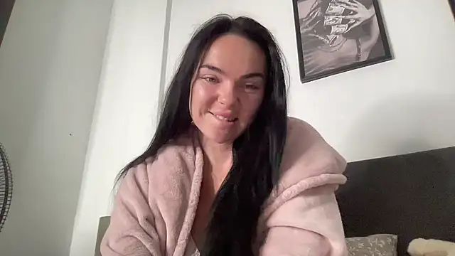 yorkshiregal online show from 11/02/25, 07:57