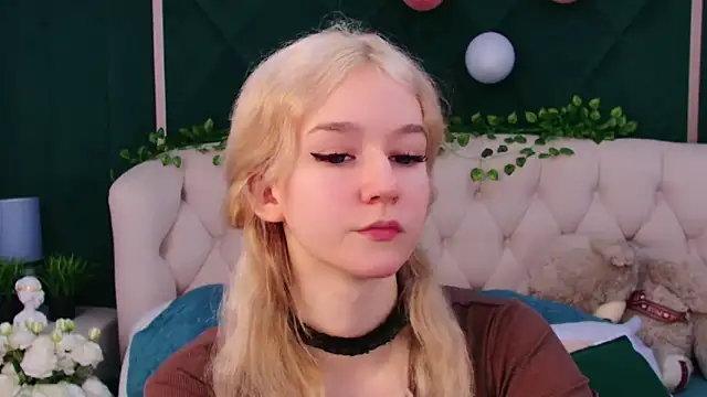 NaomiLoys online show from 02/16/25, 05:04