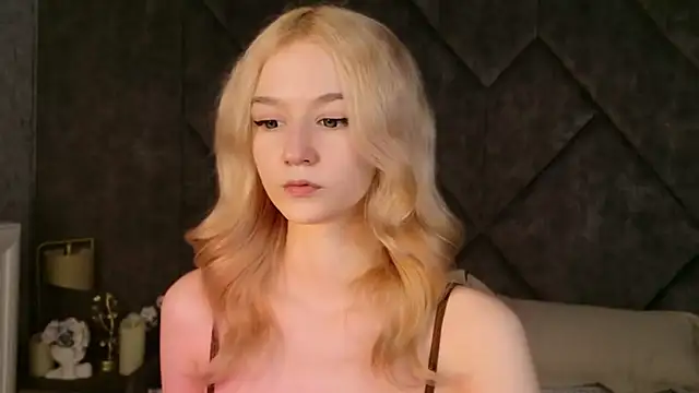 NaomiLoys online show from 02/23/26, 10:49