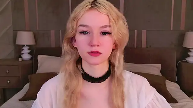 NaomiLoys online show from 03/08/25, 05:59