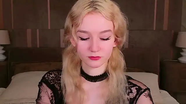 NaomiLoys online show from 02/24/25, 04:58