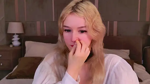 NaomiLoys online show from 03/07/25, 11:49