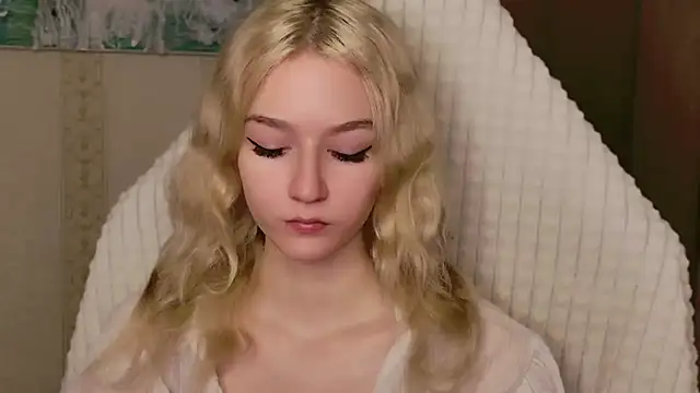 NaomiLoys online show from 11/03/25, 11:36