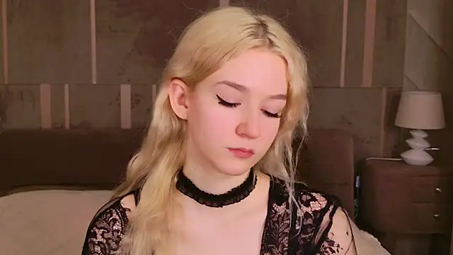 NaomiLoys online show from 02/26/25, 09:42