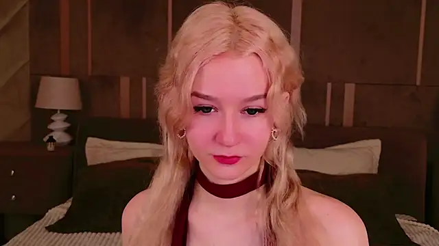 NaomiLoys online show from 03/21/25, 09:01