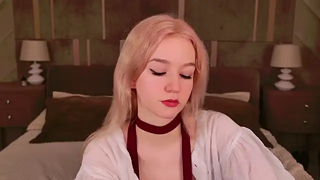 NaomiLoys online show from 03/17/25, 02:19