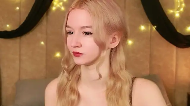 NaomiLoys online show from 02/17/26, 10:45