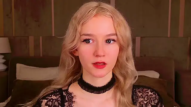 NaomiLoys online show from 02/09/25, 08:13