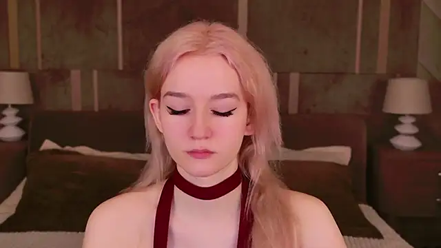 NaomiLoys online show from 03/16/25, 03:39