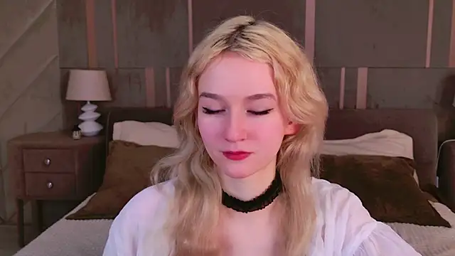 NaomiLoys online show from 03/07/25, 02:57