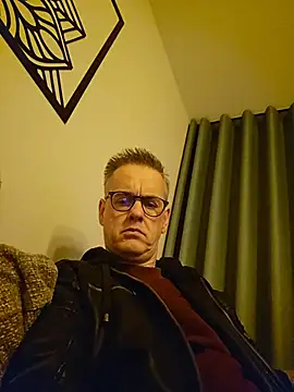 Hectorthyssen1 online show from 04/12/26, 09:51