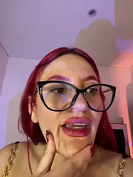 Snapshot of Mia_Hoffmann chatting on 03/18/25, 12:08 Mia Hoffmann online show from 03/18/25, 12:08