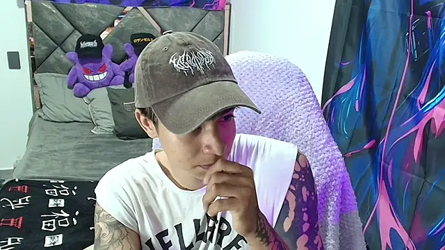 Zacktk7 online show from 04/15/26, 06:23