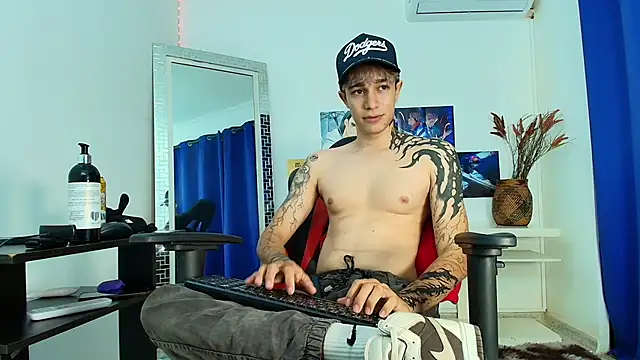 Zacktk7 online show from 03/21/25, 11:34