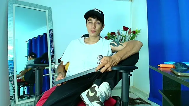 Zacktk7 online show from 02/11/25, 08:10