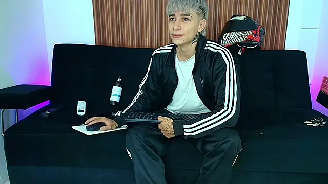 Zacktk7 online show from 03/07/25, 11:05