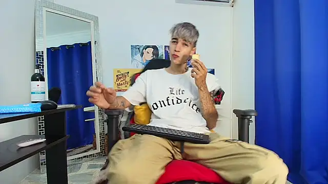 Zacktk7 online show from 03/10/25, 08:23