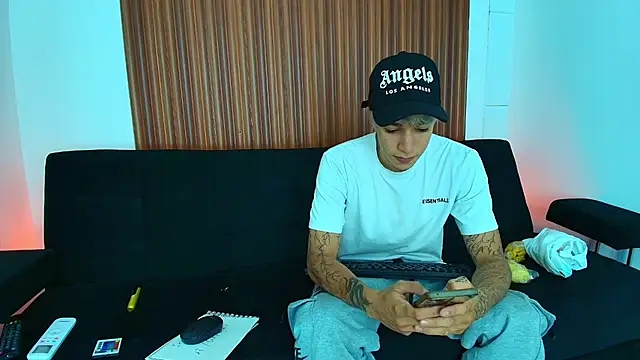 Zacktk7 online show from 02/25/25, 08:00