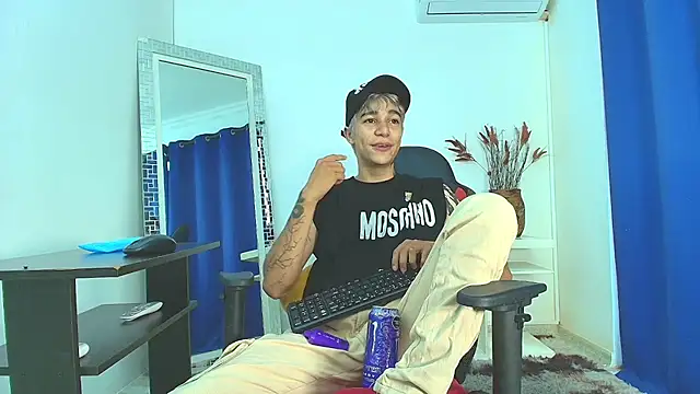 Zacktk7 online show from 02/21/25, 08:27