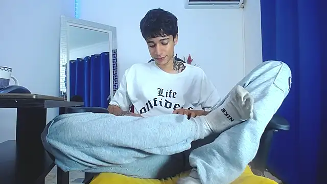 Zacktk7 online show from 02/01/25, 05:05