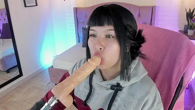 Namiko Park online show from 01/11/25, 03:42