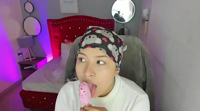 Namiko Park online show from 02/10/25, 06:13