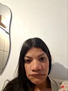 Snapshot of charllottebrasilian chatting on 06/17/26, 12:48 charllottebrasilian online show from 06/17/26, 12:48