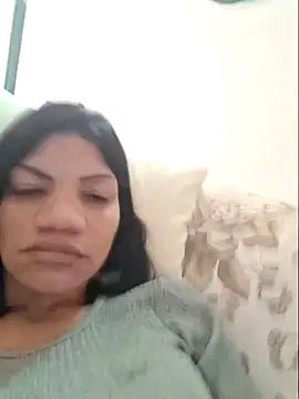 Snapshot of charllottebrasilian chatting on 05/31/26, 02:12 charllottebrasilian online show from 05/31/26, 02:12
