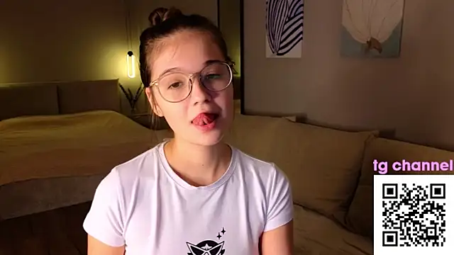 Leela sun online show from 12/04/25, 03:22