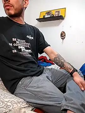 jhonyhot9292 online show from 12/20/25, 07:33