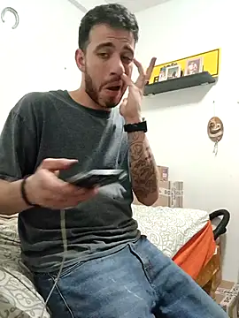 jhonyhot9292 online show from 02/11/26, 07:41