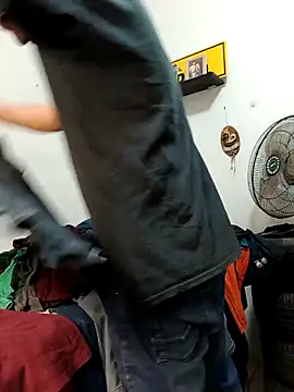 jhonyhot9292 online show from 10/20/25, 06:26