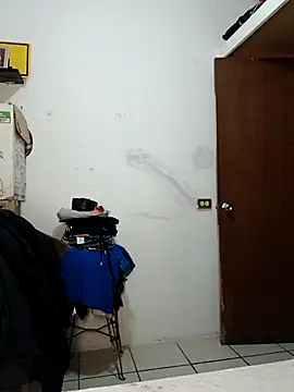 jhonyhot9292 online show from 02/23/26, 10:43