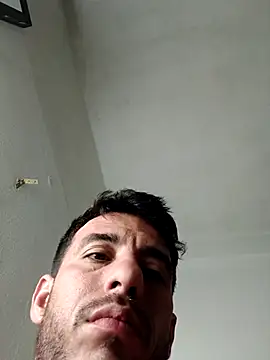 jhonyhot9292 online show from 02/06/26, 09:16