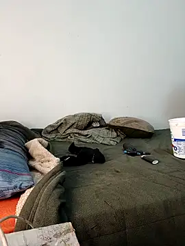 jhonyhot9292 online show from 04/11/26, 07:45