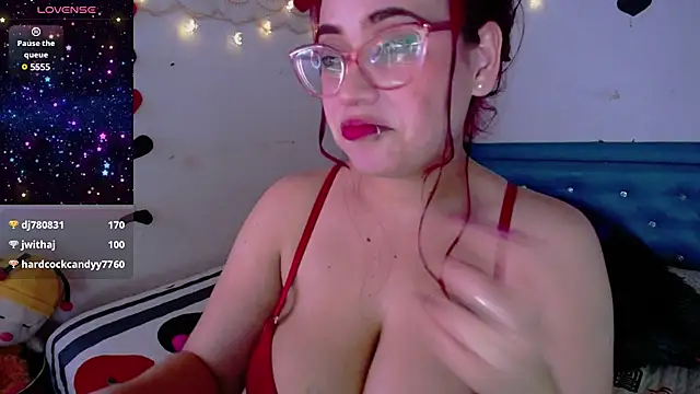 Snapshot of zarquita99 chatting on 02/28/25, 10:30 zarquita99 online show from 02/28/25, 10:30