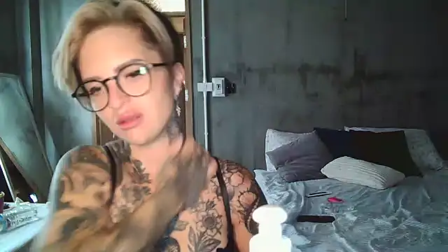 Alexandersonxo online show from 02/09/25, 08:32