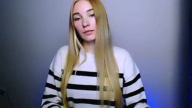 Snapshot of Queen_ofLove chatting on 10/30/25, 10:06 Queen ofLove online show from 10/30/25, 10:06