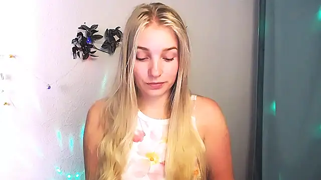 Queen ofLove online show from 05/15/26, 10:57