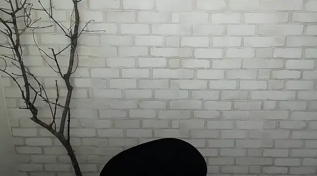 Snapshot of Queen_ofLove chatting on 12/04/24, 01:41 Queen ofLove online show from 12/04/24, 01:41