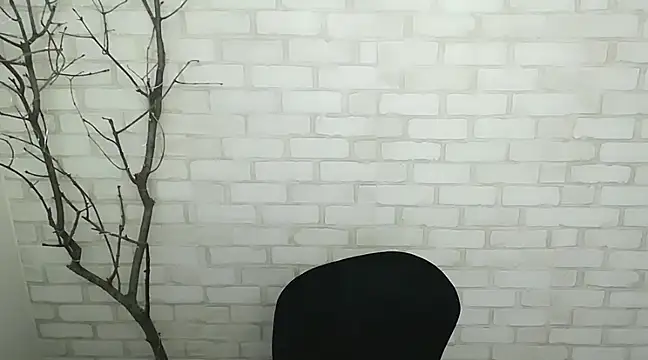 Snapshot of Queen_ofLove chatting on 12/05/24, 11:23 Queen ofLove online show from 12/05/24, 11:23