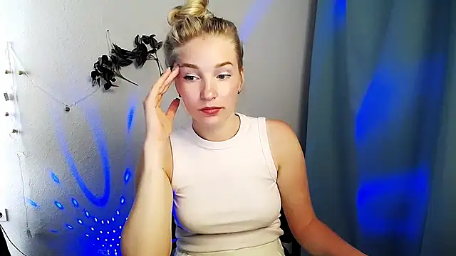 Queen ofLove online show from 05/24/26, 10:59